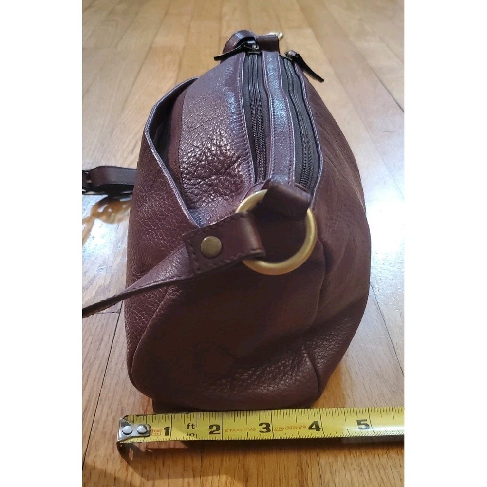 Etienne Aigner Vintage Classic Dark Burgundy Leather Shoulder Bag - Picture 5 of 13